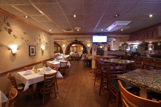 Dining Room - Palermo's 95th Italian Cuisine : Palermo's 95th Italian 