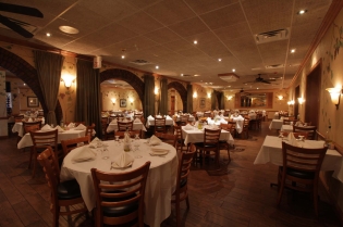 Dining Room - Palermo's 95th Italian Cuisine : Palermo's 95th Italian ...